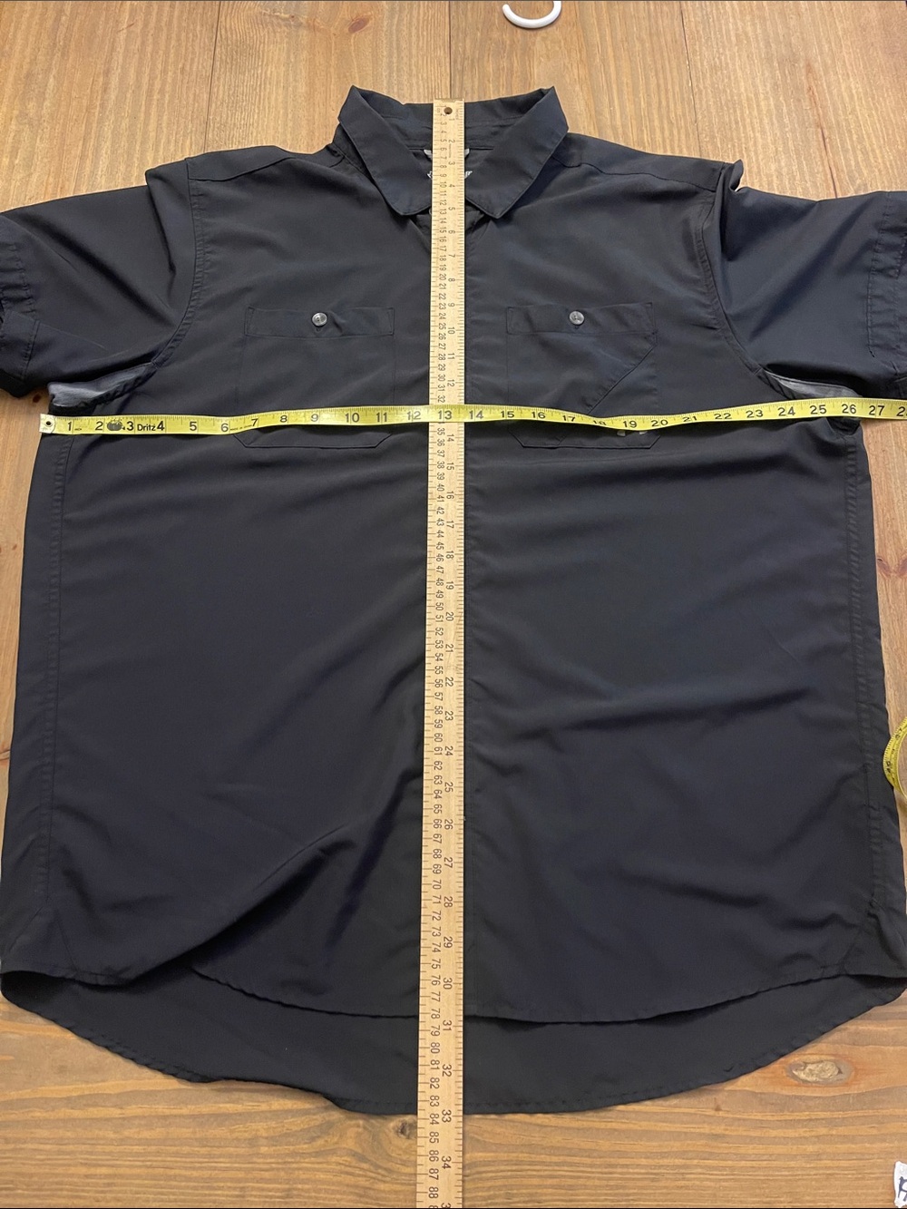 Under Armour Heat Gear XL Loose fit Men's Short-Sleeve Button Shirt - Black
